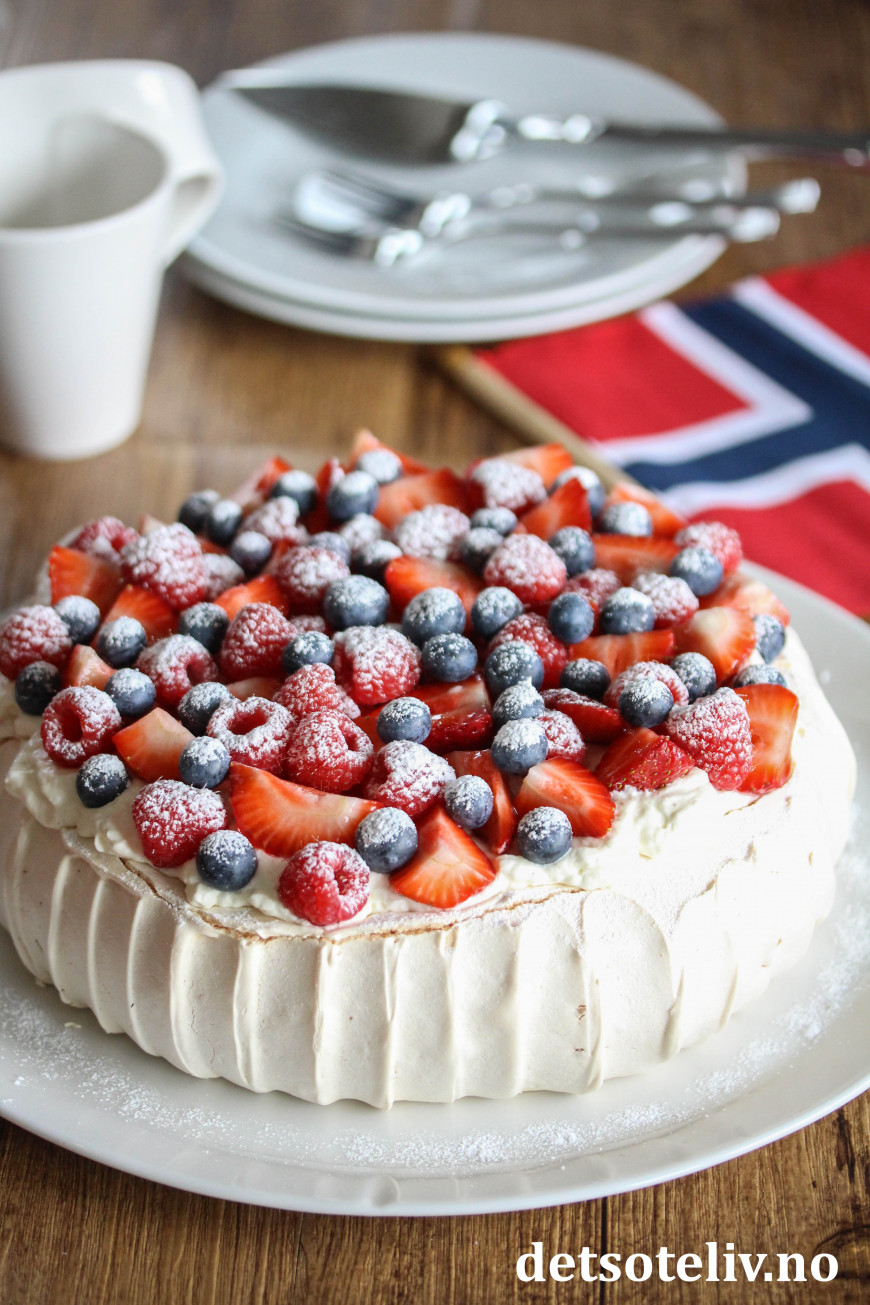 Pavlova Til 17. Mai | Det Søte Liv