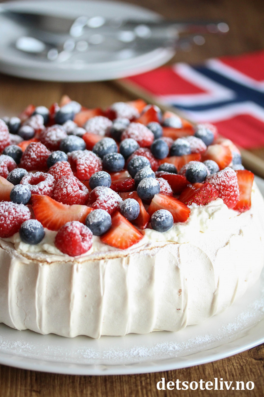 Pavlova Til 17. Mai | Det Søte Liv