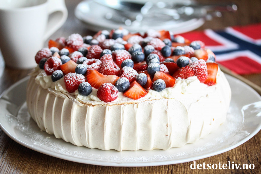 Pavlova Til 17. Mai | Det Søte Liv